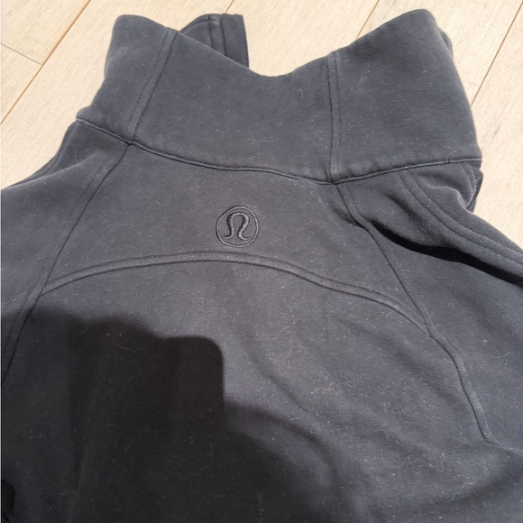 Completely Sold Out Lululemon Scuba Half Zip Sweatshirt Xs/S - Picture 5 of 5